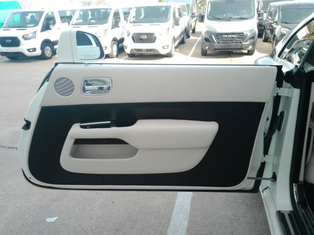 Used 2014 Rolls-Royce Wraith image 18