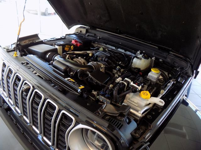 Certified 2024 Jeep Wrangler Unlimited Sahara w/ Technology Group AWD/4WD image 37