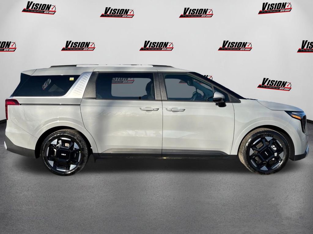 New 2026 Kia Carnival EX image 4