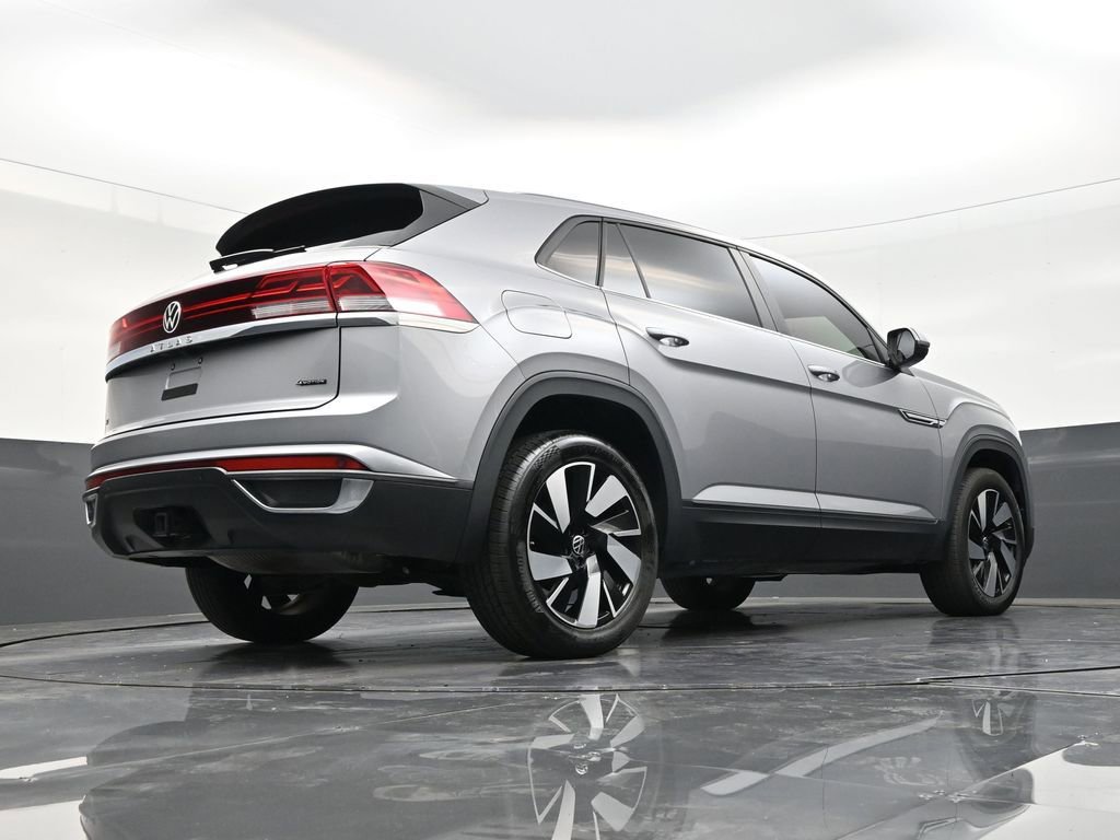 Used 2024 Volkswagen Atlas Cross Sport SE image 25