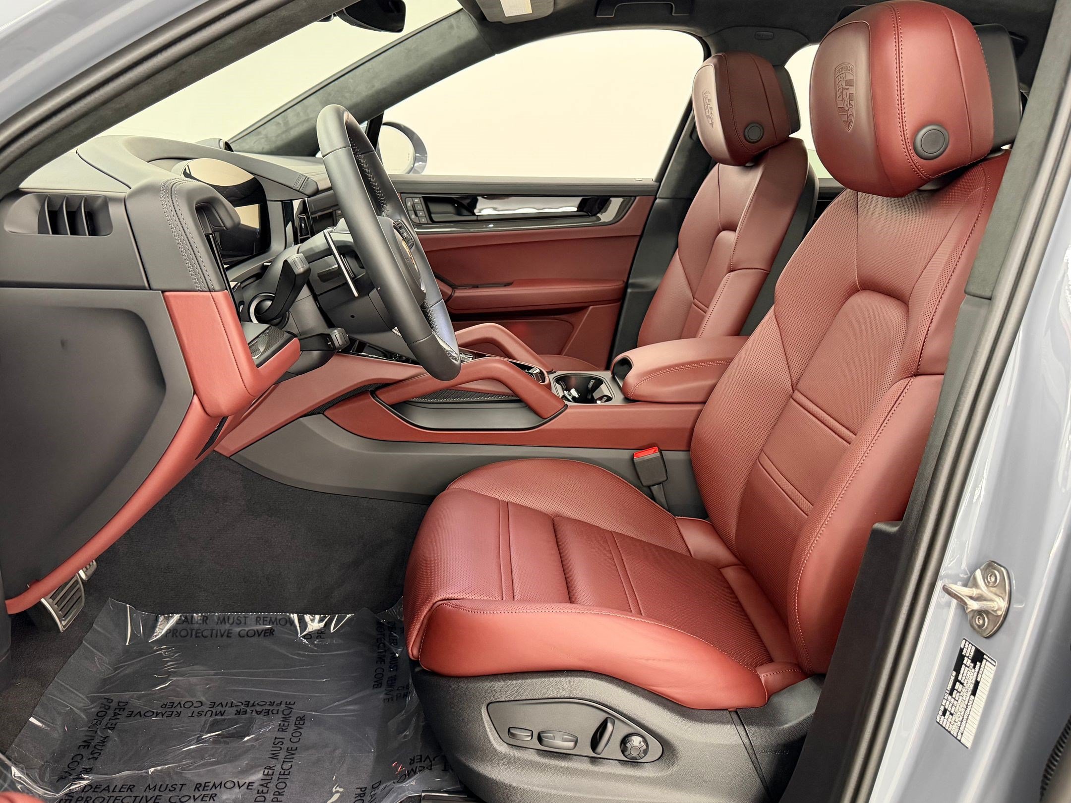 New 2026 Porsche Cayenne GTS AWD/4WD image 25
