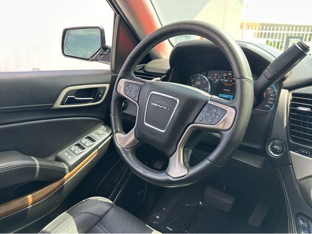 Used 2020 GMC Yukon XL Denali RWD image 7