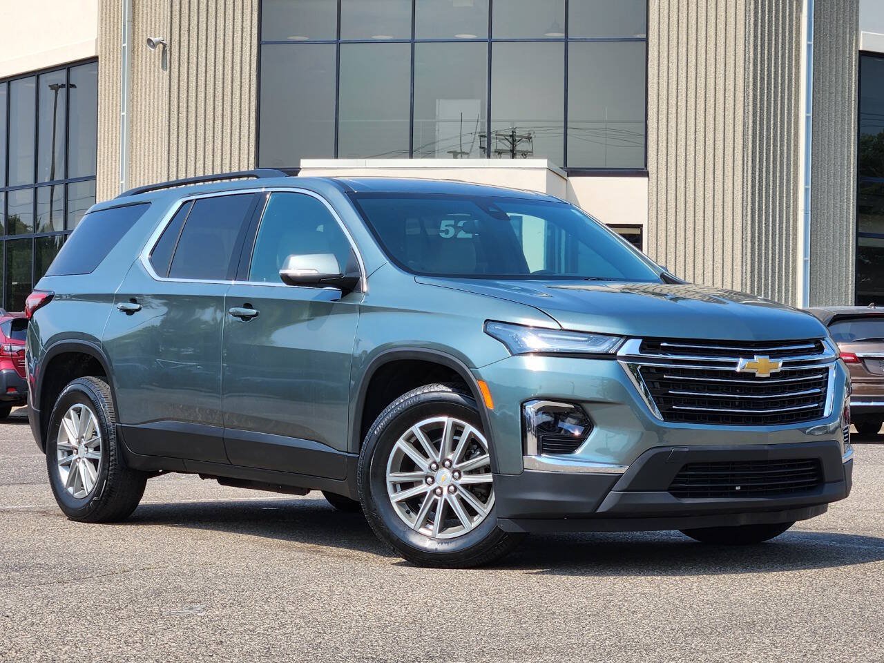 Used 2023 Chevrolet Traverse LT w/ LPO, Floor Liner Package AWD/4WD image 31