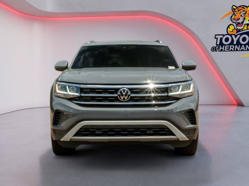 Used 2023 Volkswagen Atlas Cross Sport SEL AWD/4WD image 2