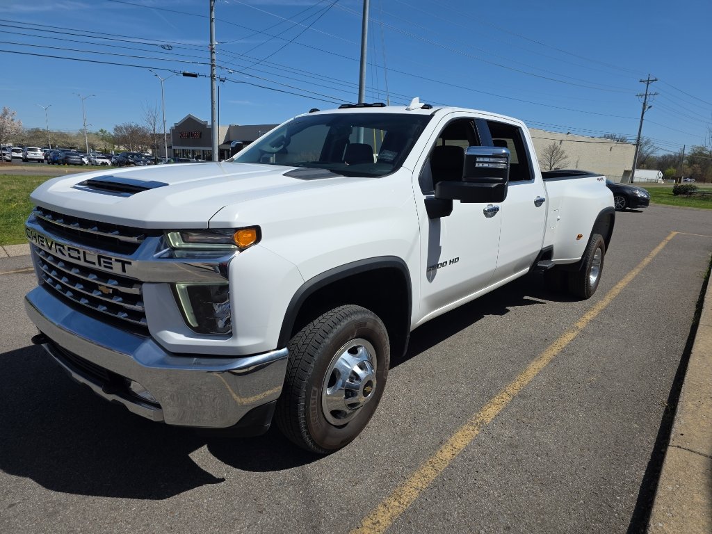 Used 2023 Chevrolet Silverado 3500 LTZ w/ LTZ Convenience Package image 7