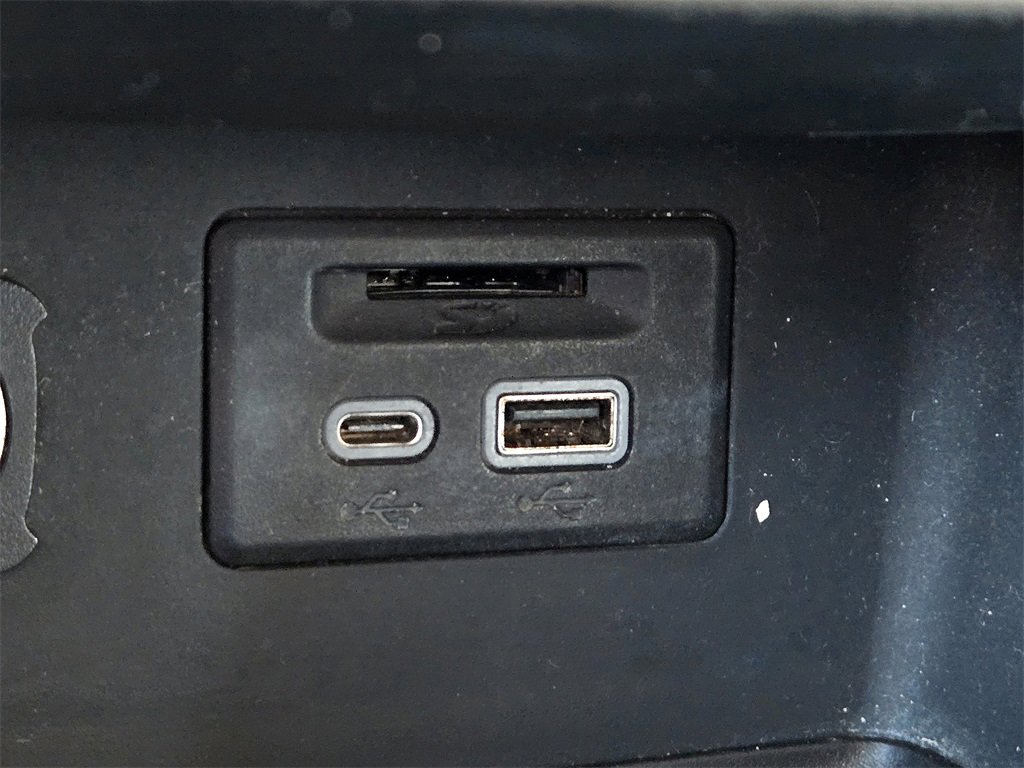 Used 2023 GMC Acadia Denali image 21