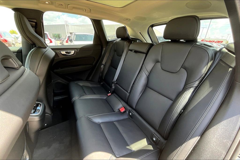 New 2026 Volvo XC60 B5 Ultra w/ Climate Package image 19