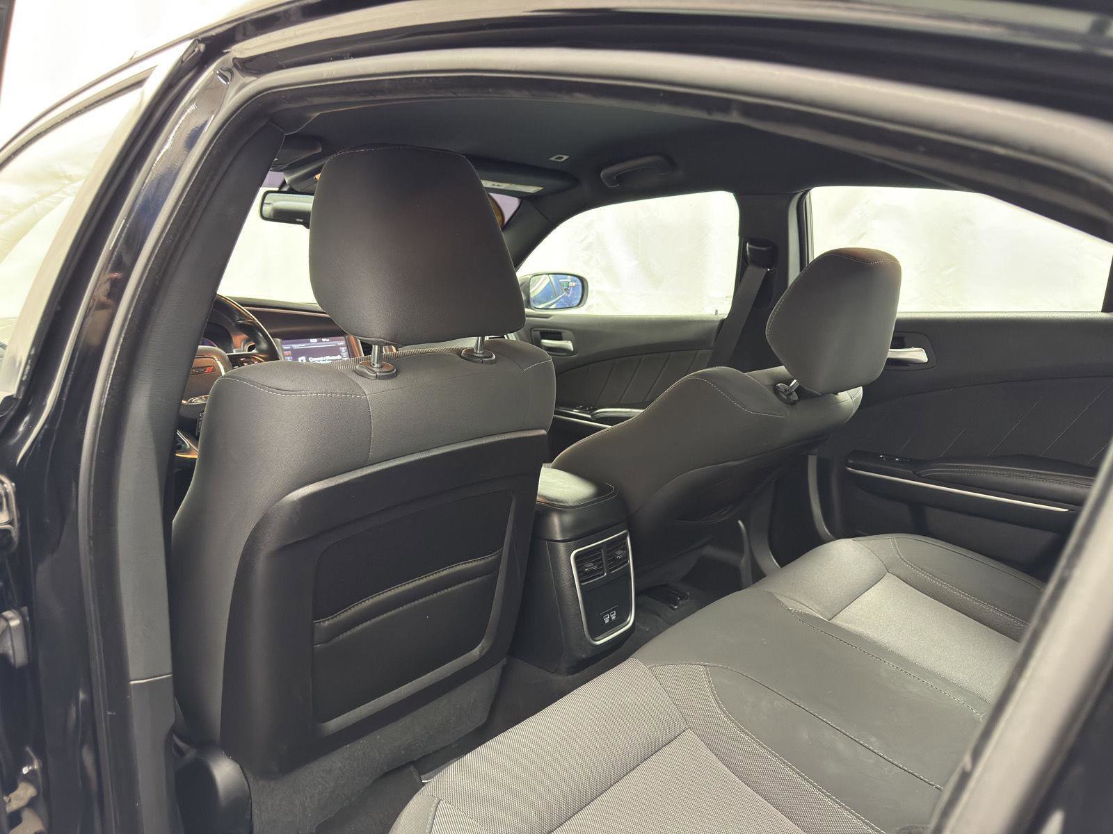 Used 2019 Dodge Charger SXT image 27