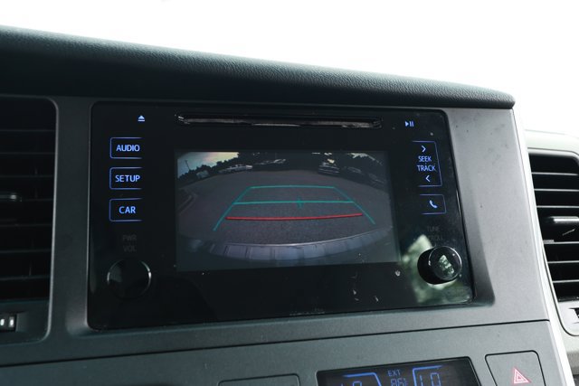 Used 2015 Toyota Sienna L FWD image 16
