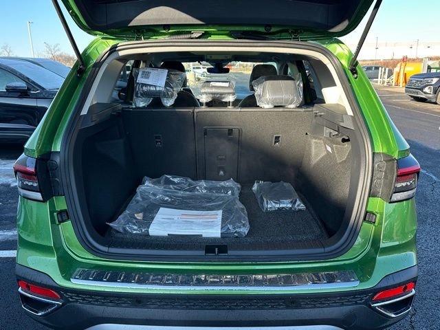 New 2026 Volkswagen Taos SEL AWD/4WD image 17