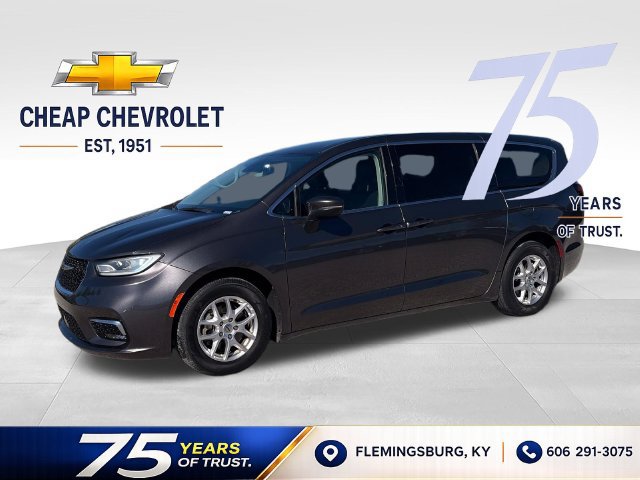 Used 2023 Chrysler Pacifica Touring-L FWD 360° Tour