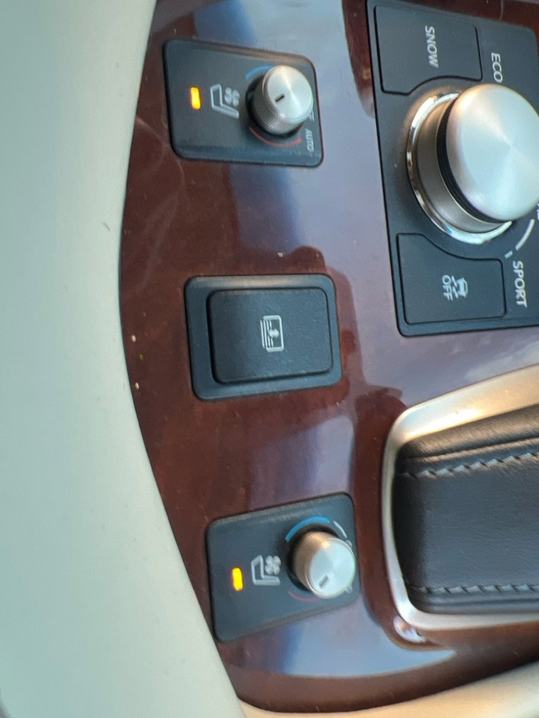 Used 2015 Lexus LS 460 image 26