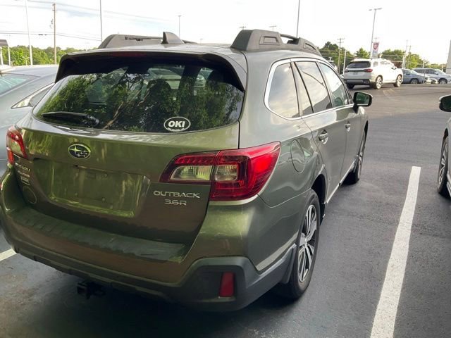 Used 2018 Subaru Outback 3.6R Limited AWD/4WD image 6