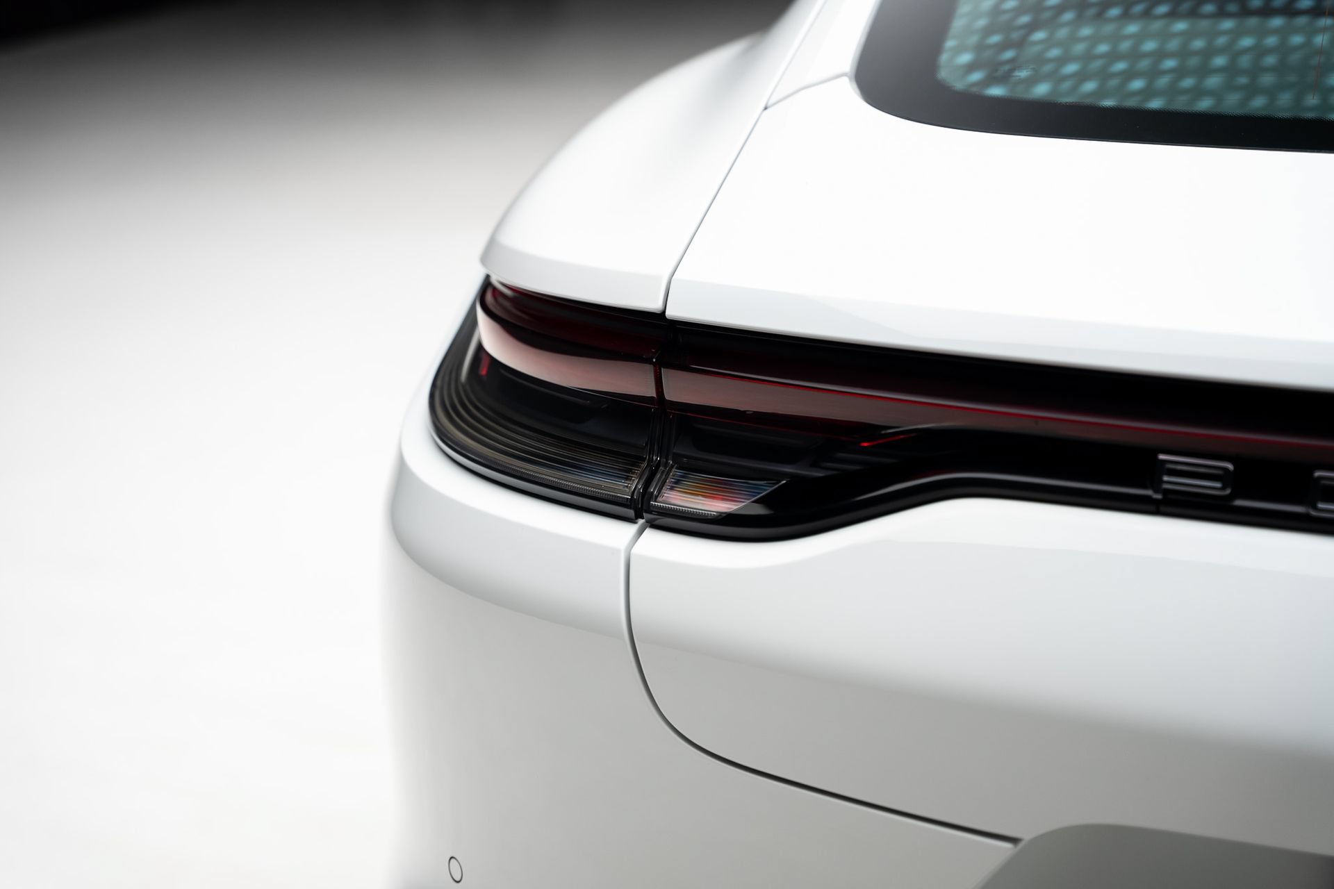 Used 2023 Porsche Panamera 4 AWD/4WD image 27