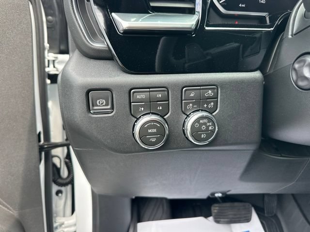 New 2026 GMC Sierra 1500 SLT w/ SLT Premium Package AWD/4WD image 9