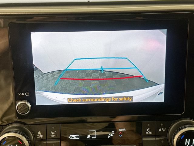 Used 2023 Toyota Highlander XLE AWD/4WD image 13