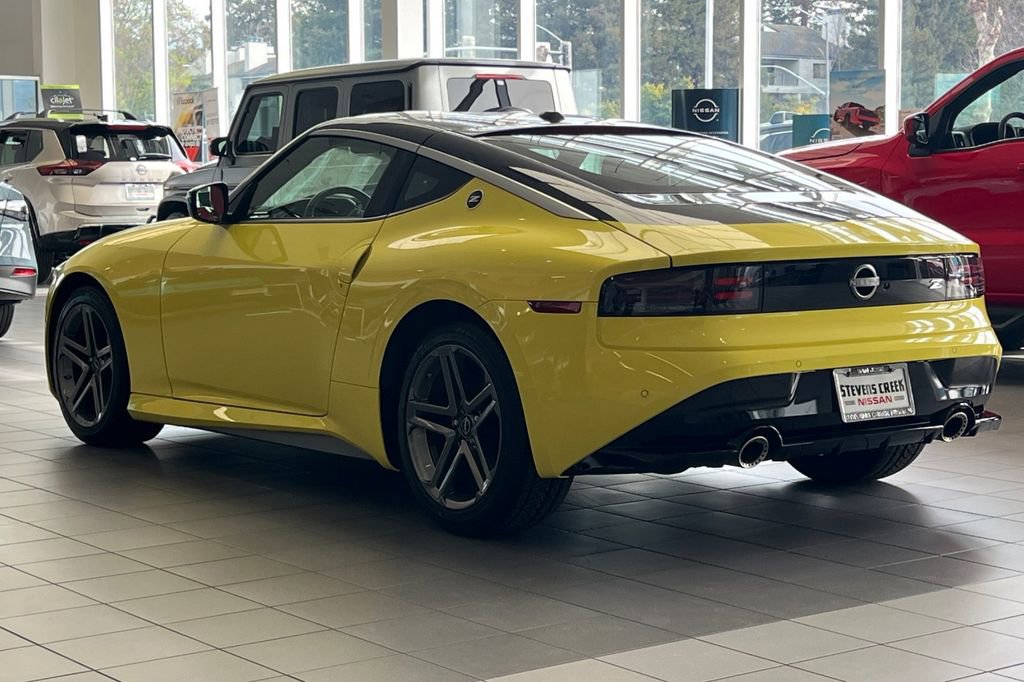Used 2024 Nissan Z Sport w/ Floor Mat Package image 5