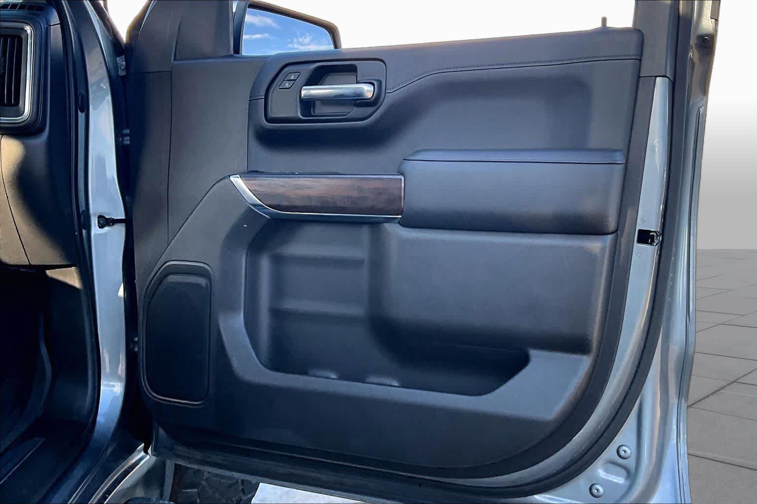 Used 2020 GMC Sierra 1500 SLT AWD/4WD image 23