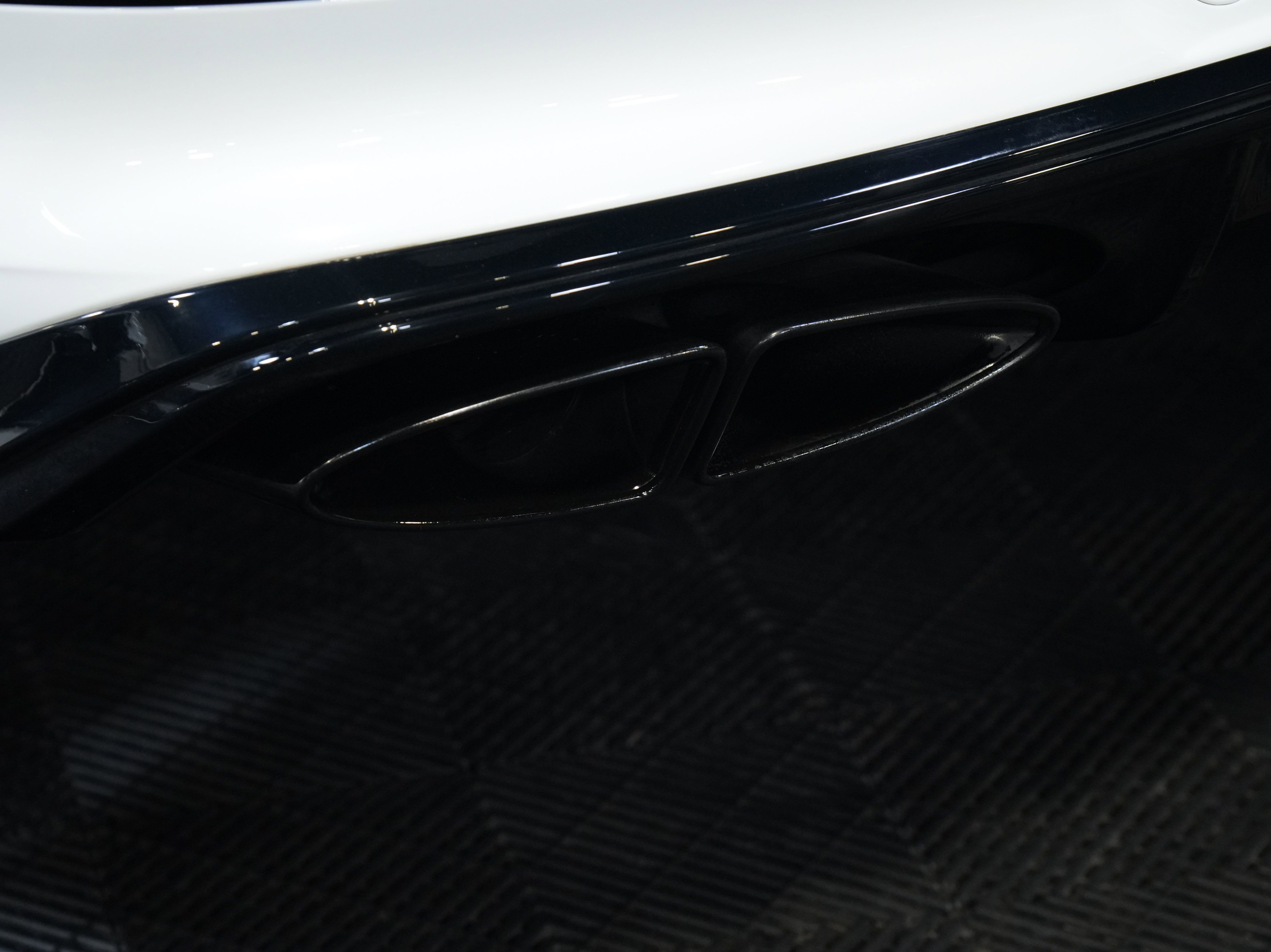 Used 2022 Bentley Bentayga image 18