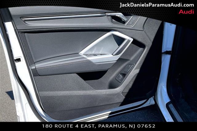 Used 2022 Audi Q3 2.0T Premium w/ Convenience Package AWD/4WD image 14