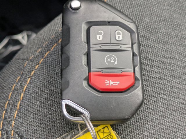 Used 2024 Jeep Gladiator Sport image 25