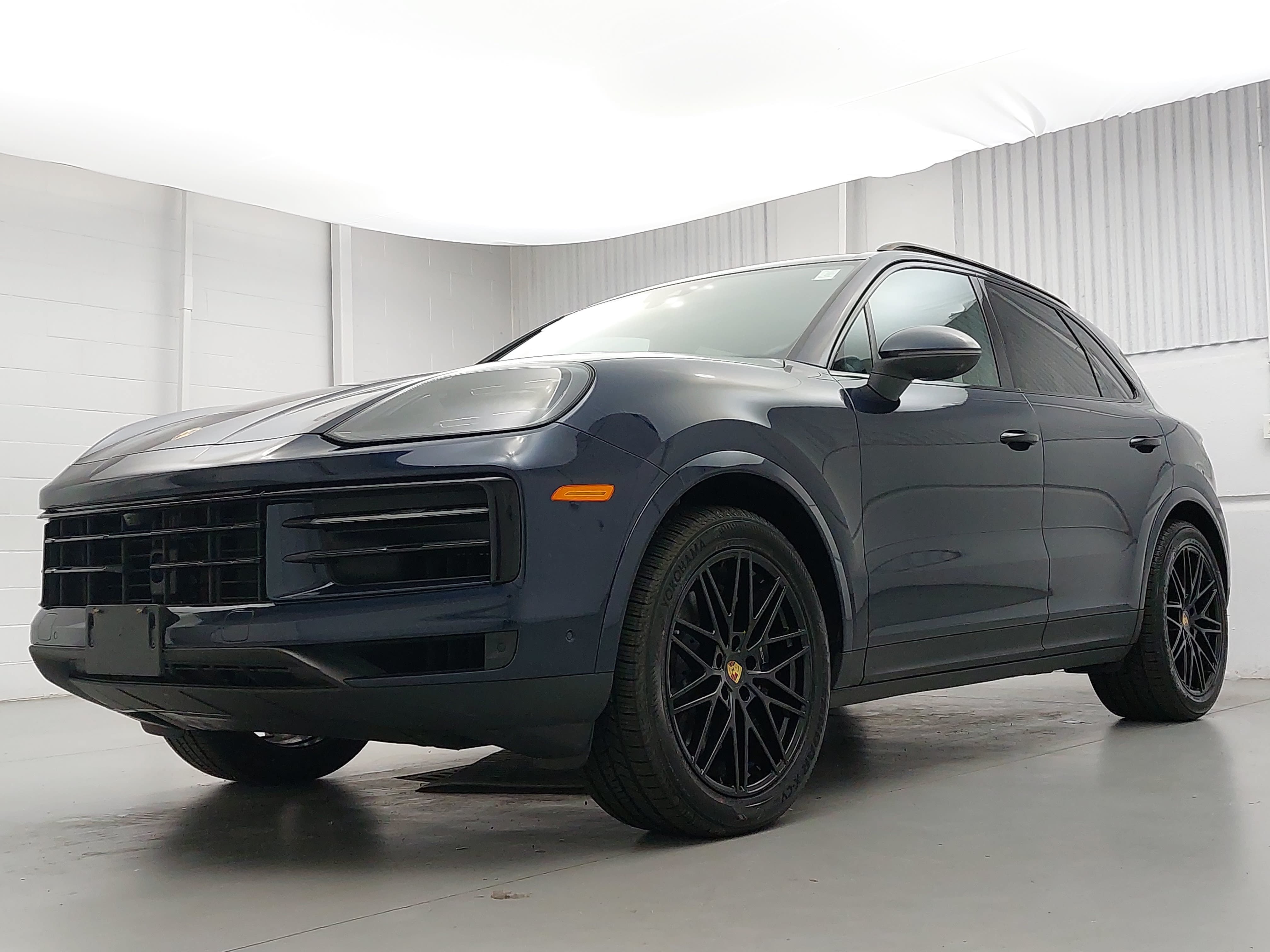 Certified 2024 Porsche Cayenne w/ Premium Package Plus (PFM) AWD/4WD image 1