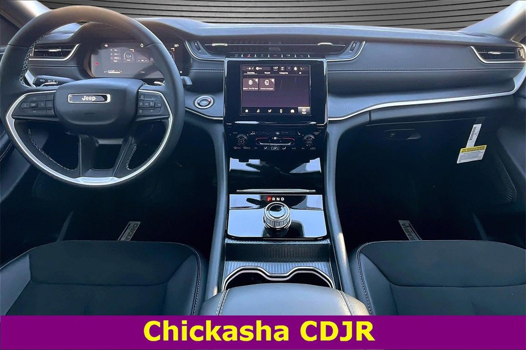 New 2025 Jeep Grand Cherokee L Altitude image 5