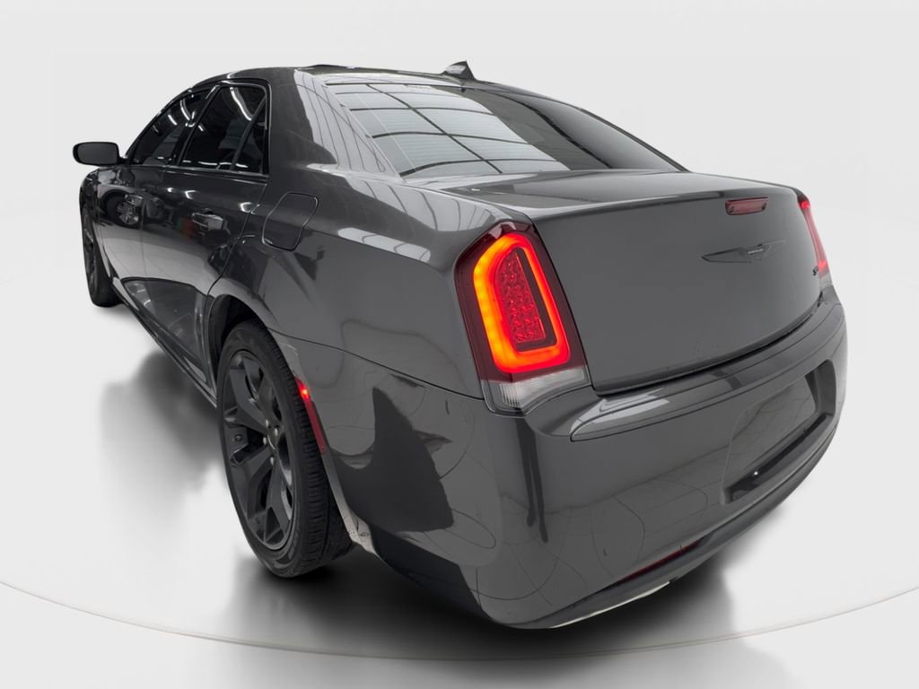 Used 2023 Chrysler 300 Touring w/ Sport Appearance Package RWD image 10
