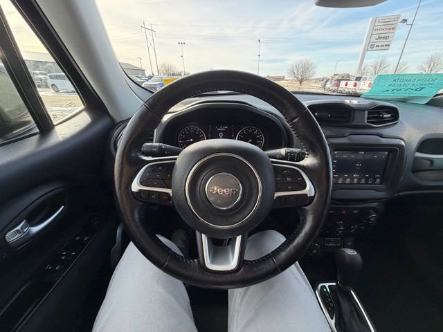 Used 2019 Jeep Renegade Latitude w/ Cold Weather Group image 15