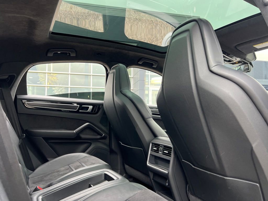 Used 2021 Porsche Cayenne GTS image 24