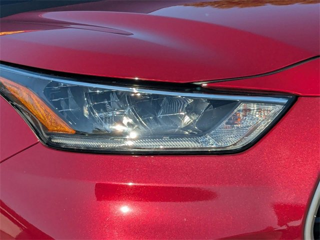Used 2020 Toyota Highlander XLE image 10