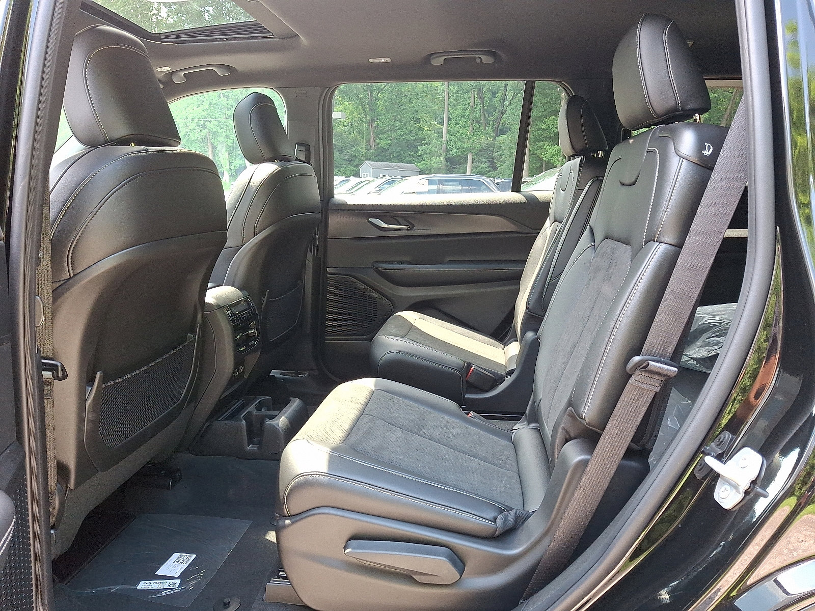 New 2025 Jeep Grand Cherokee L Altitude image 6