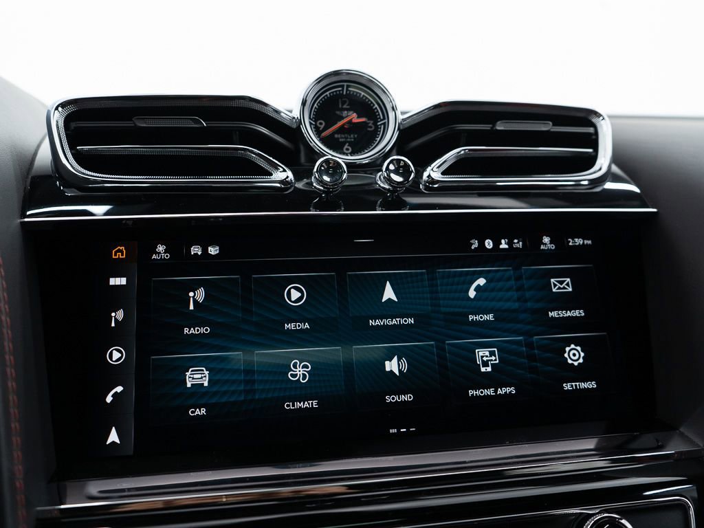 Used 2022 Bentley Bentayga AWD/4WD image 37
