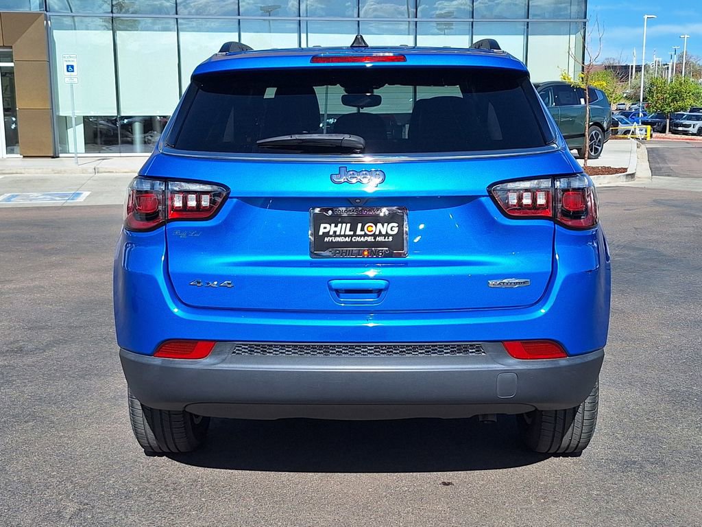 Used 2022 Jeep Compass Latitude AWD/4WD image 4