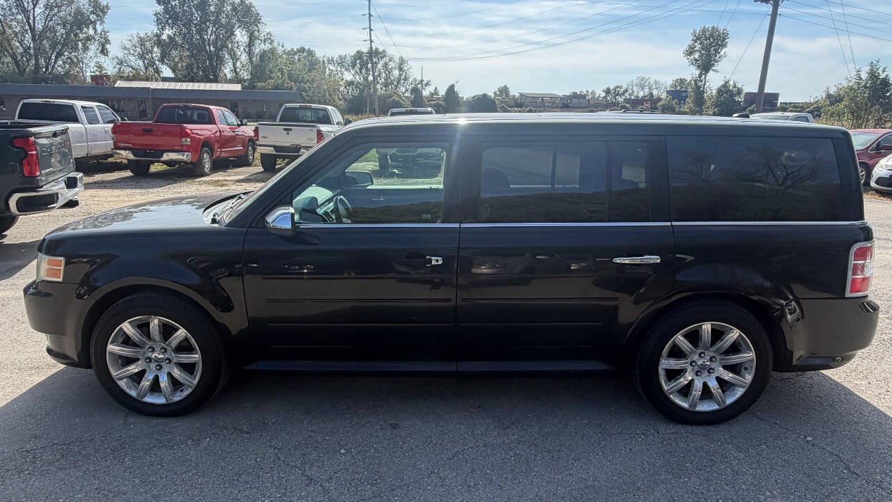 Used 2009 Ford Flex Limited FWD image 2