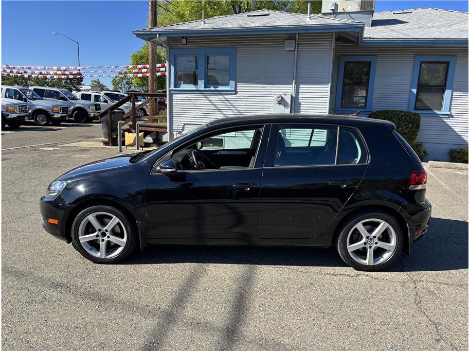 Used 2013 Volkswagen Golf 4-Door FWD image 4