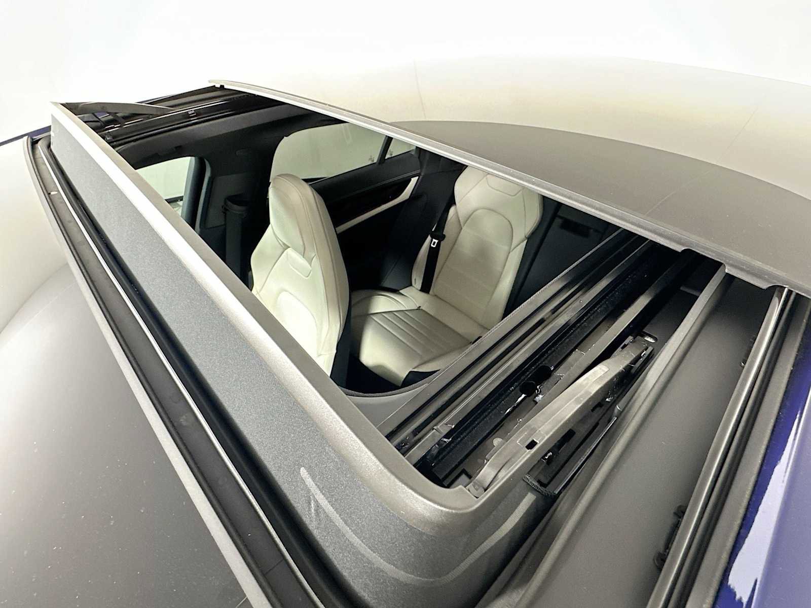 New 2026 Porsche Panamera 4 image 21