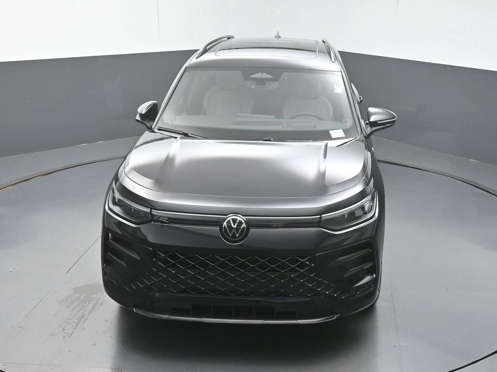 New 2026 Volkswagen Tiguan SE R-Line FWD image 46