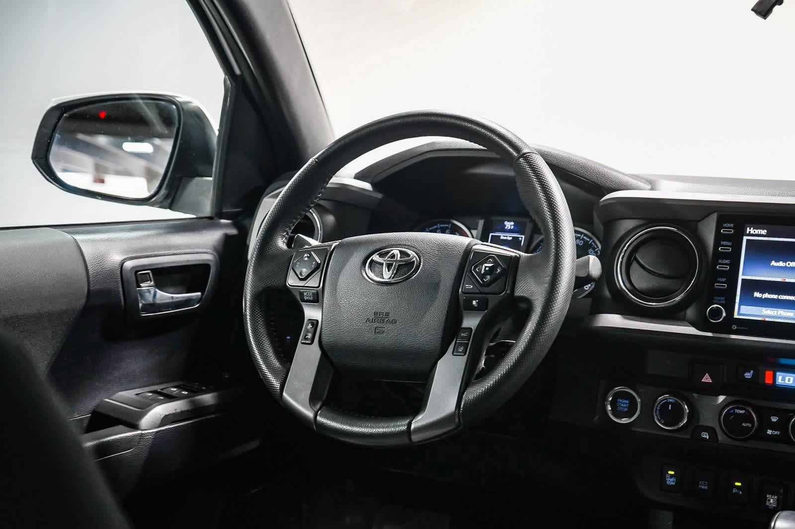 Used 2020 Toyota Tacoma TRD Off-Road w/ Technology Package AWD/4WD image 12