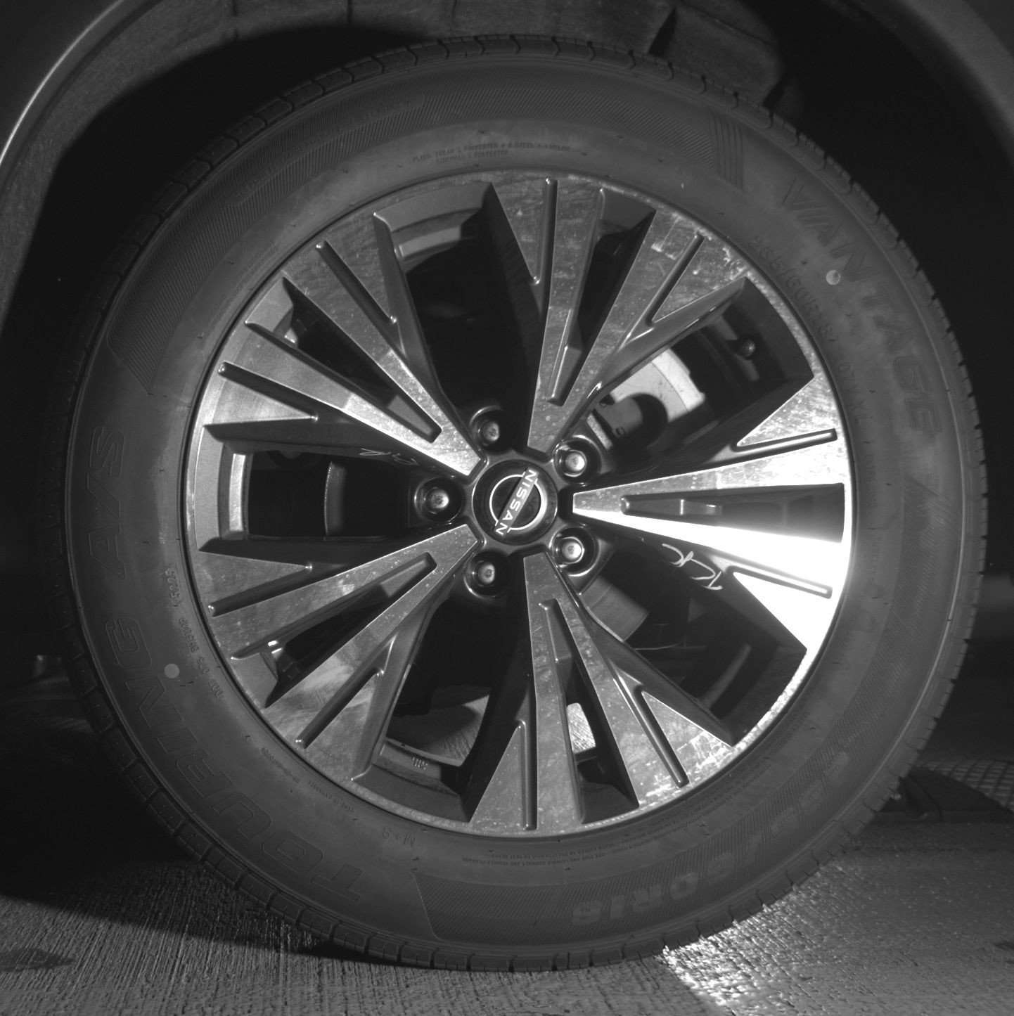 Used 2023 Nissan Rogue SV FWD image 14