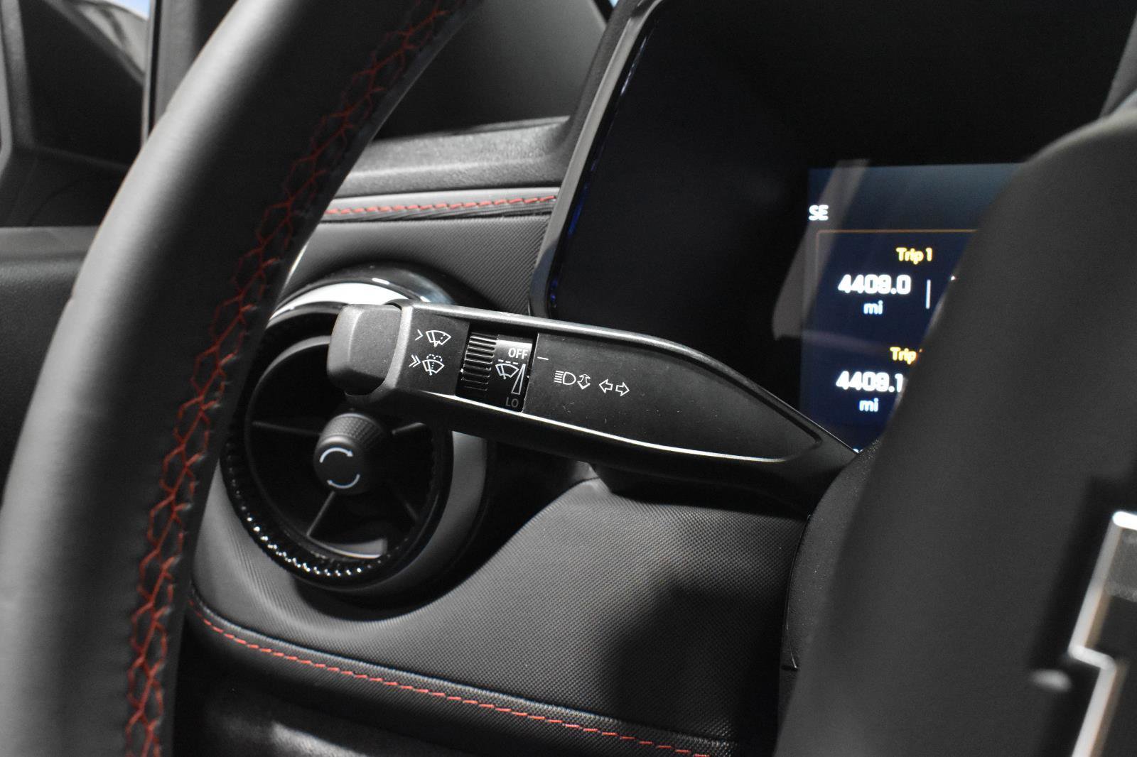 Used 2024 Chevrolet Colorado Z71 w/ Z71 Convenience Package 2 AWD/4WD image 15