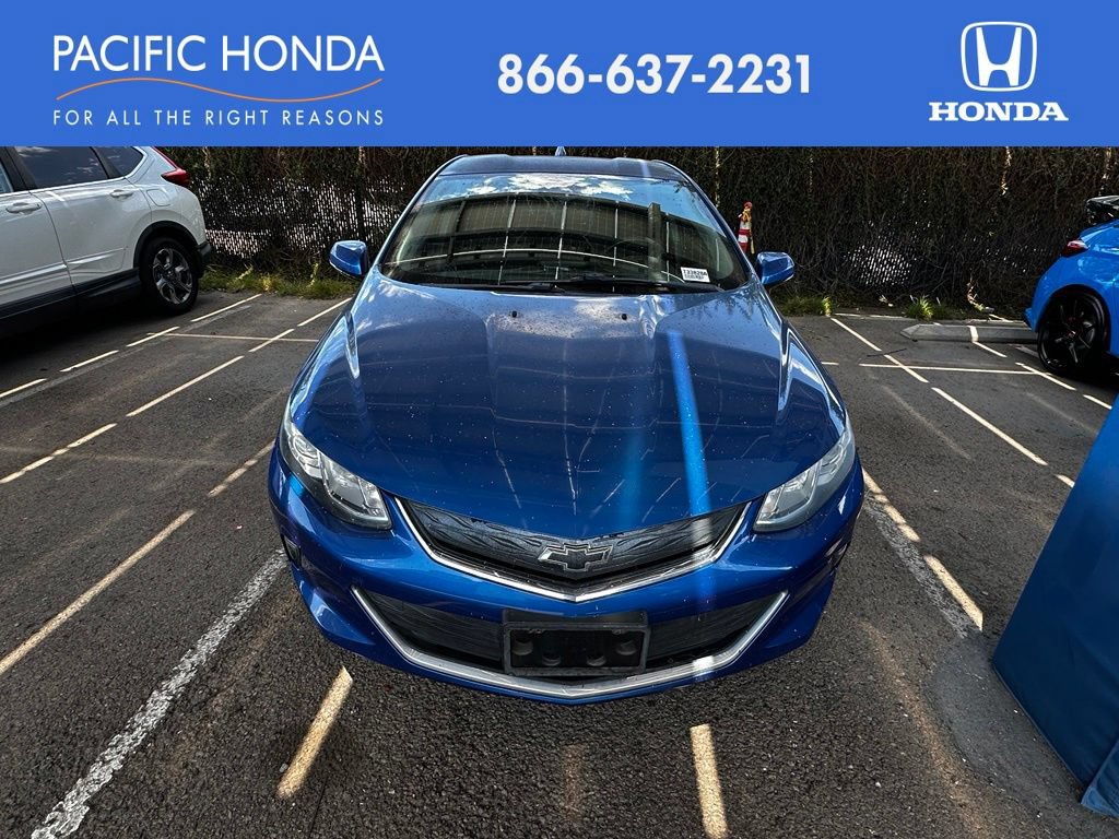 Used 2016 Chevrolet Volt LT FWD image 1