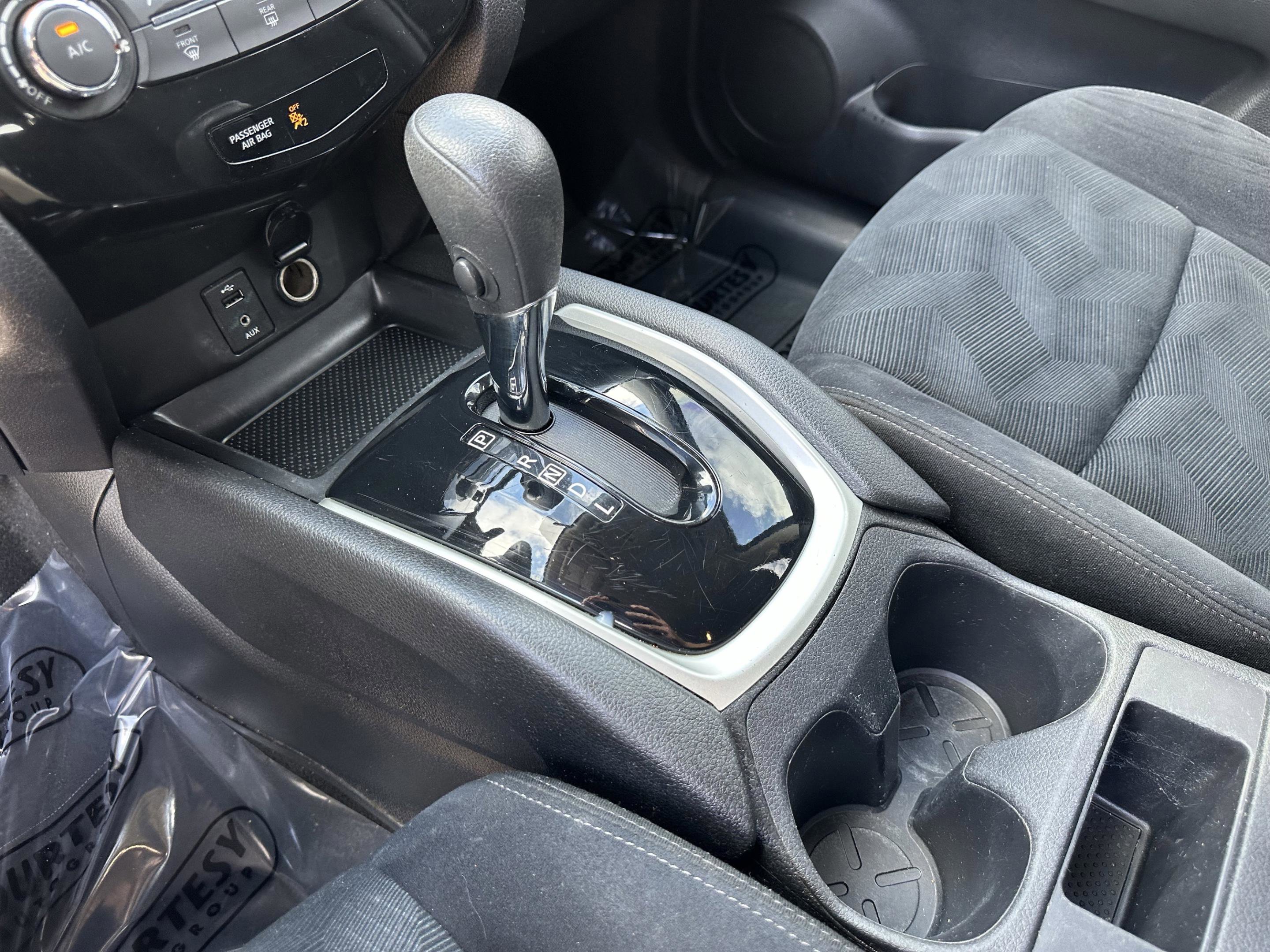 Used 2016 Nissan Rogue S w/ Appearance Package image 26