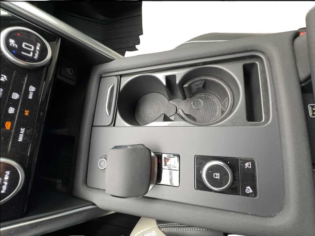 Used 2023 Land Rover Discovery HSE R-Dynamic AWD/4WD image 48
