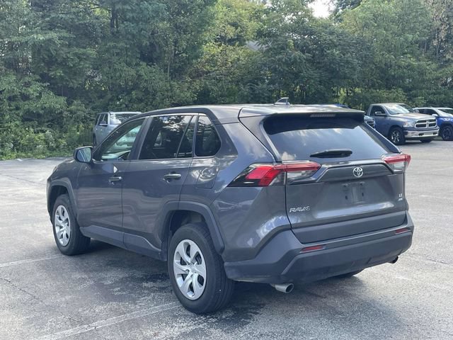 Used 2022 Toyota RAV4 LE AWD/4WD image 5