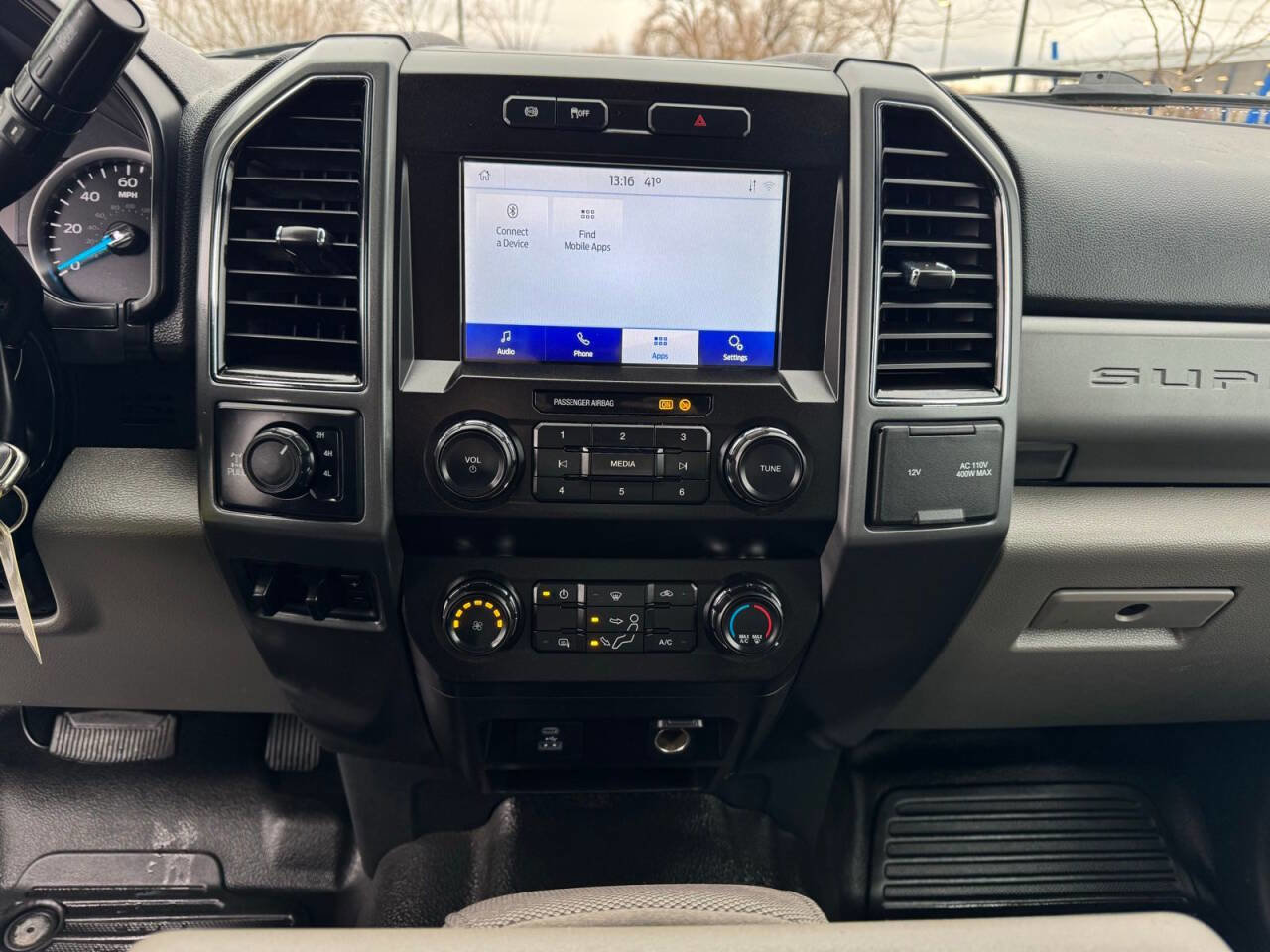 Used 2022 Ford F350 XLT AWD/4WD image 22
