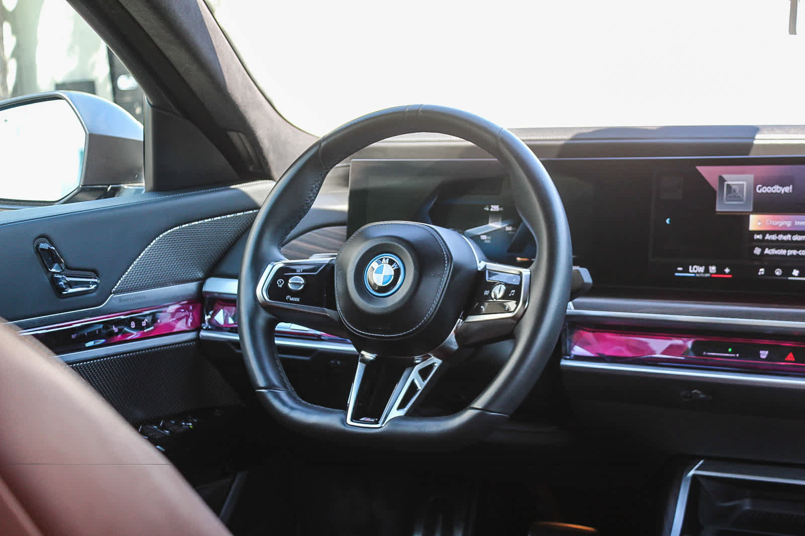 Used 2023 BMW i7 xDrive60 AWD/4WD image 13
