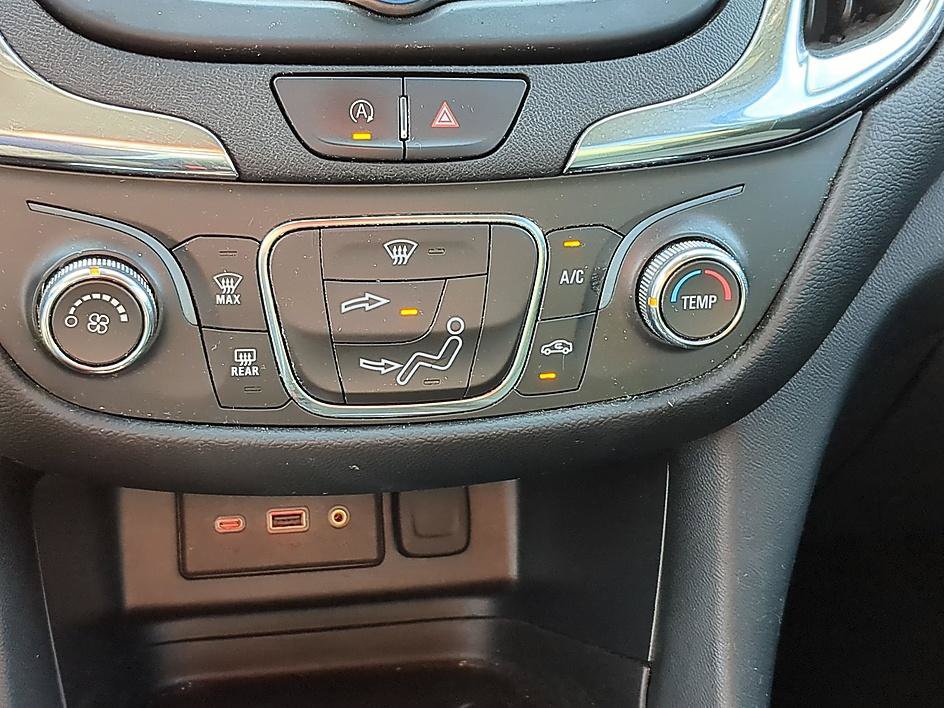 Used 2023 Chevrolet Equinox LT FWD image 21