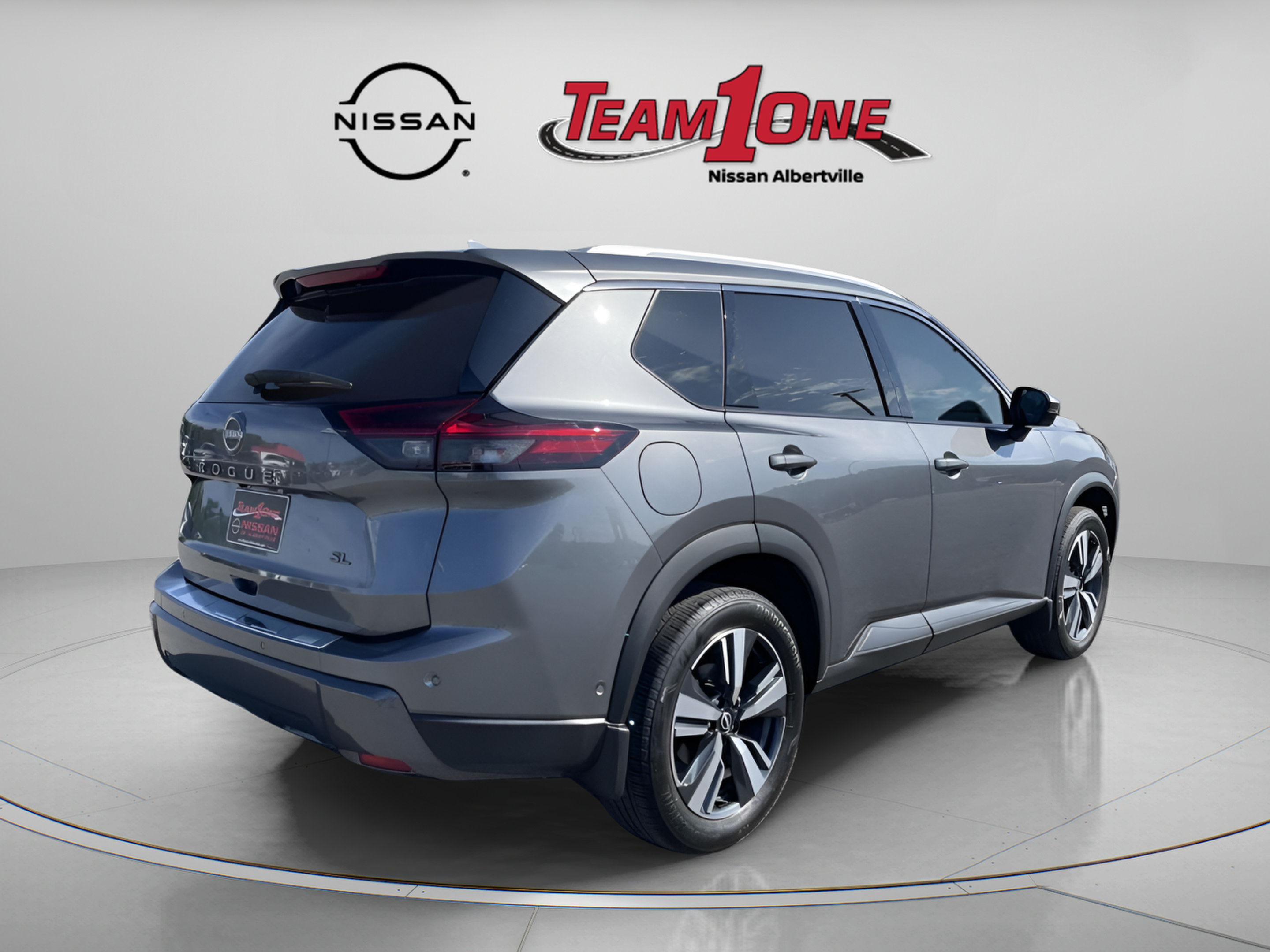 Used 2024 Nissan Rogue SL w/ SL Premium Package FWD image 8