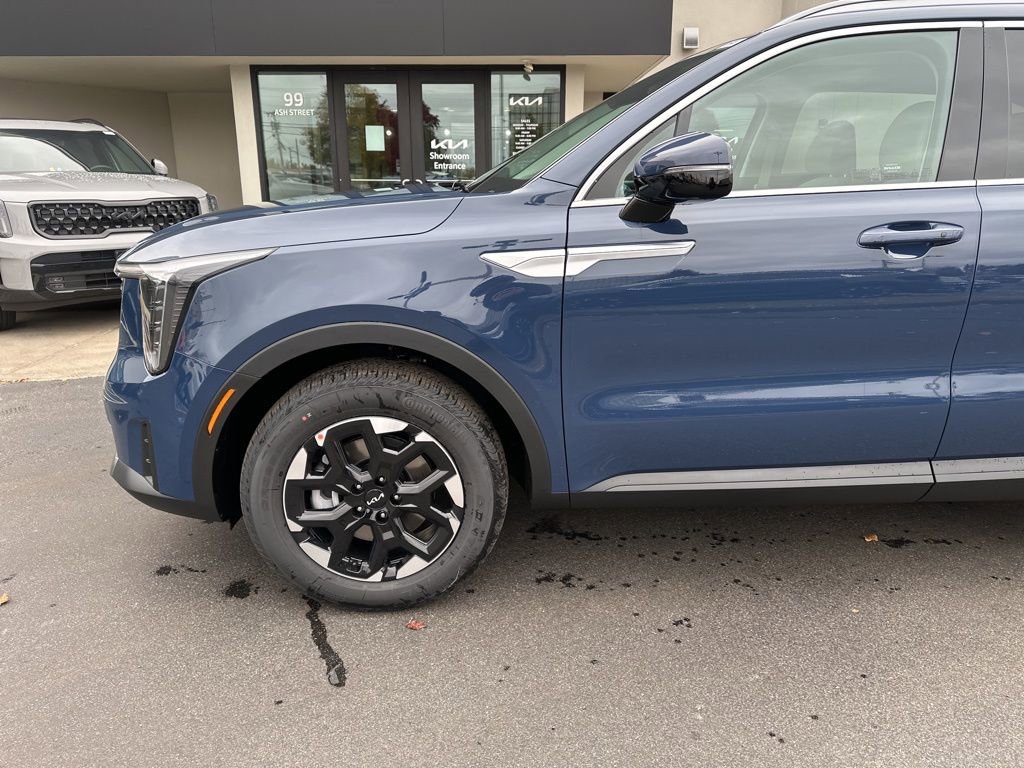 New 2026 Kia Sorento S w/ S Panoramic Sunroof Package image 11